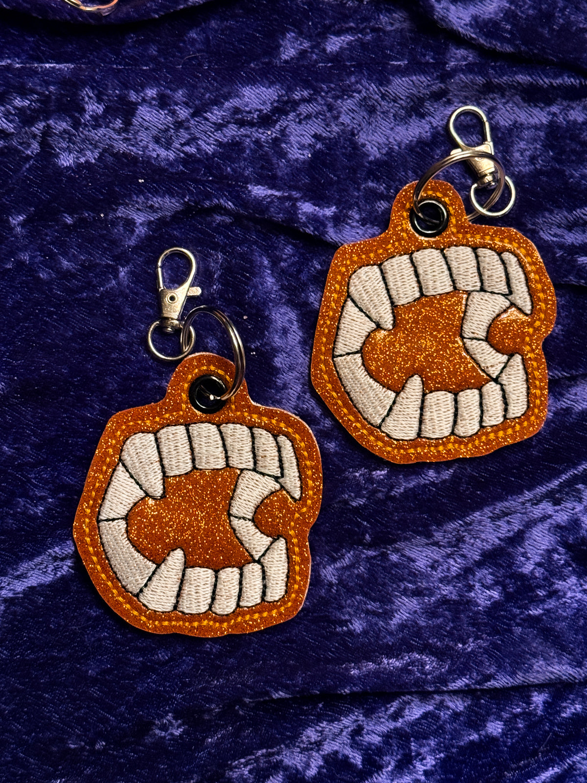 Teeth Keychain (HWEEN VARIANT)